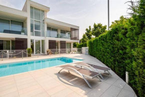 Apartment Luma with Pool Lido Di Jesolo